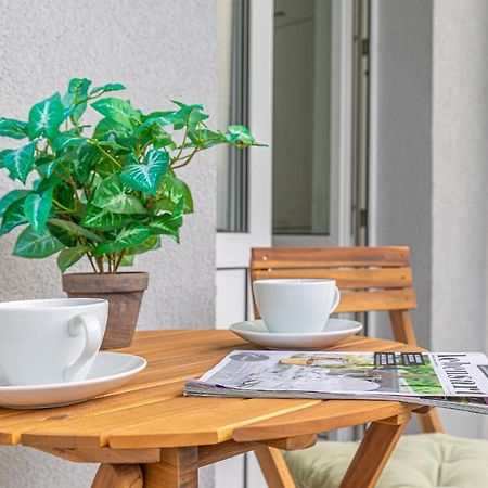 Fewo1846 - Kommood - Zentral Gelegenes Studio-Apartment Mit Balkon Im Hochparterre Flensburg Ngoại thất bức ảnh